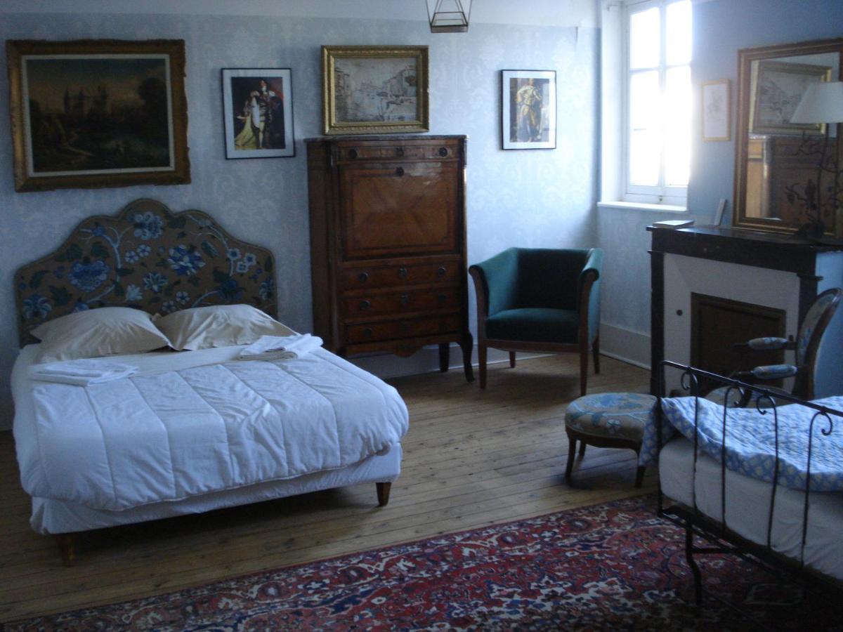 Bed and Breakfast Le Chevalier D'Eon Tonnerre Esterno foto
