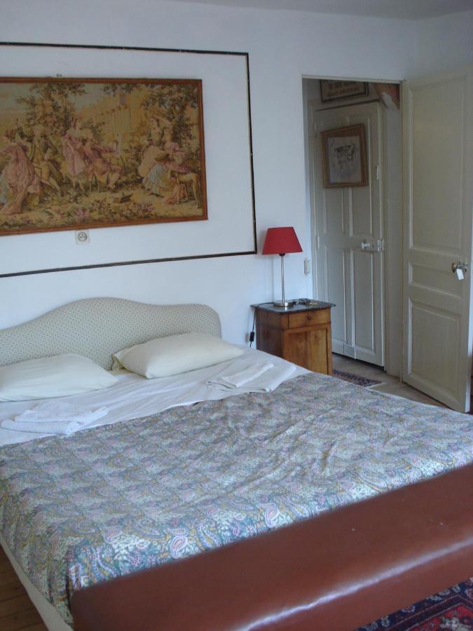 Bed and Breakfast Le Chevalier D'Eon Tonnerre Esterno foto