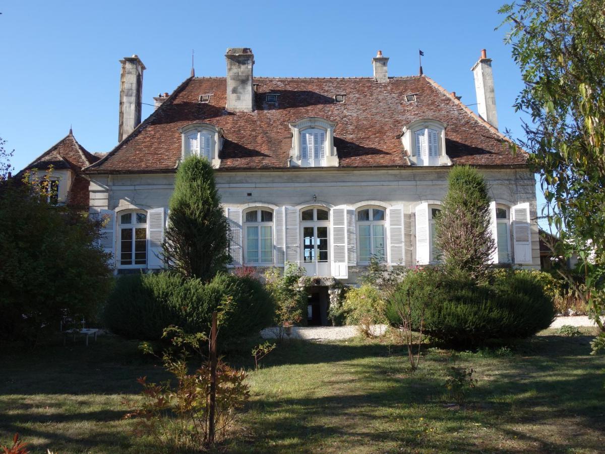 Bed and Breakfast Le Chevalier D'Eon Tonnerre Esterno foto