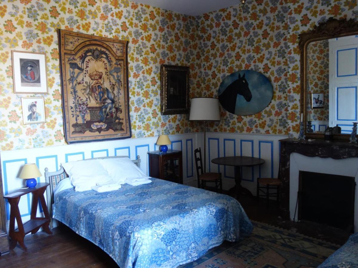 Bed and Breakfast Le Chevalier D'Eon Tonnerre Esterno foto